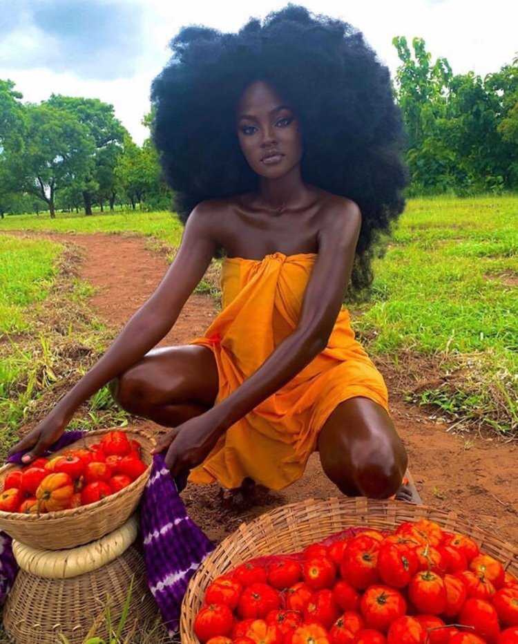 Кофе и африканка