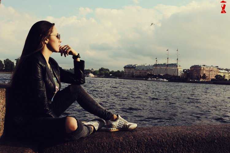 Девушка в Питере