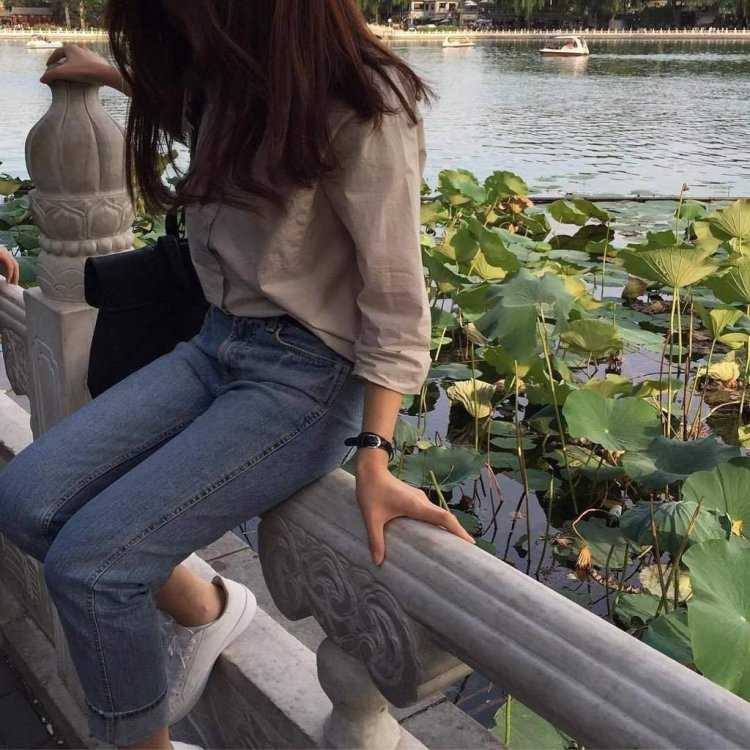 Красивые девушки не видно лица