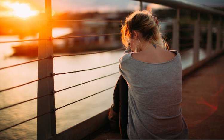 Девушка со спины