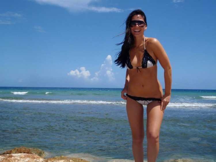 Обычные девушки на пляже