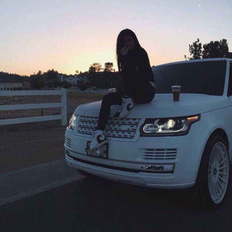 Рендж Ровер Кайли Дженнер