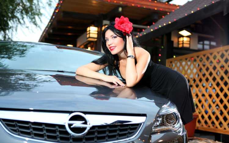 Женщина в автомобиле