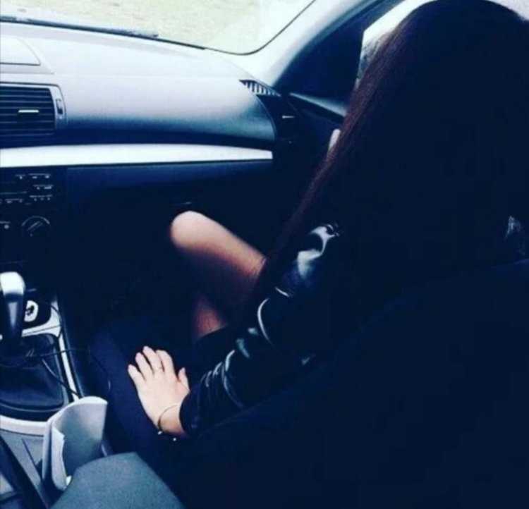 Девушка без лица втмашине