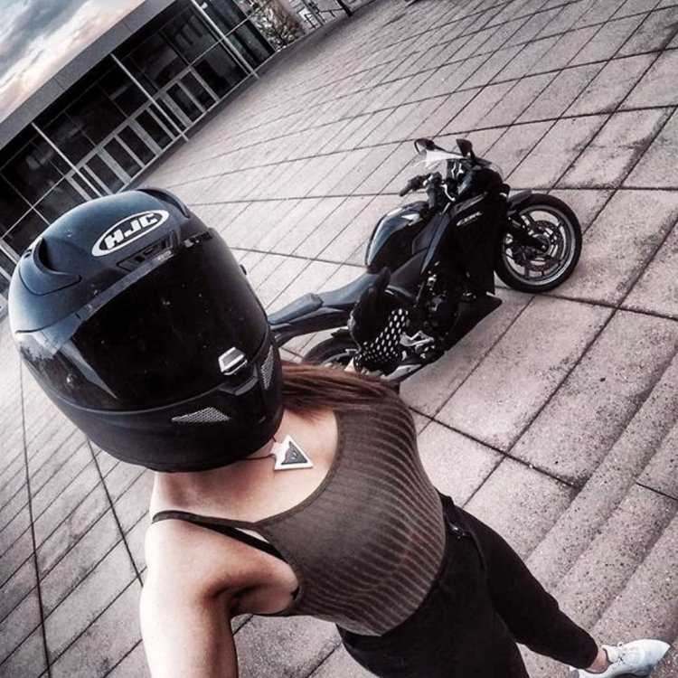 Байкер селфи