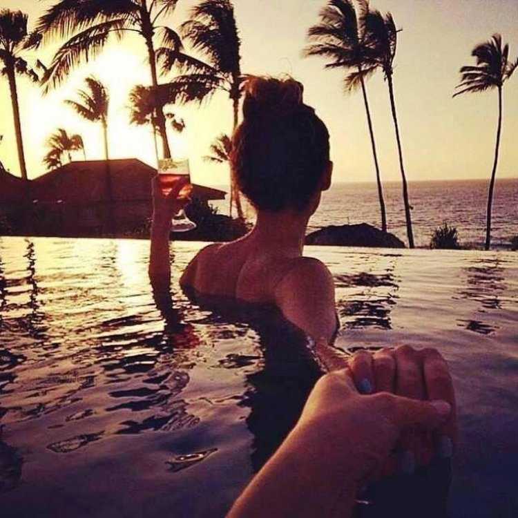 Брюнетка на Бали