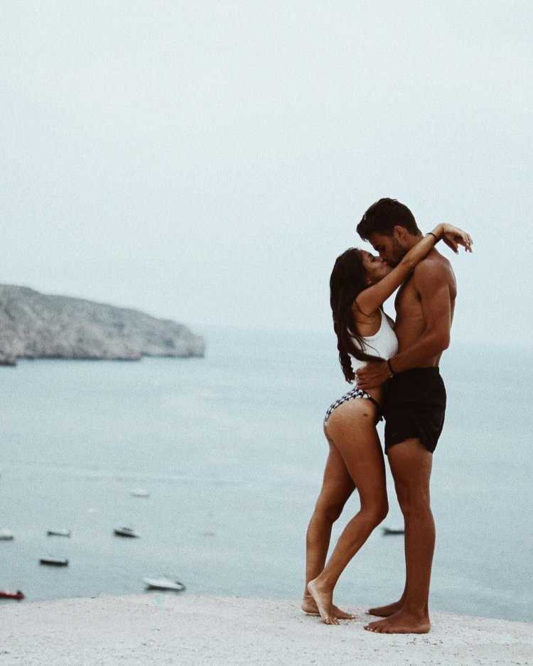 Красивые пары на пляже