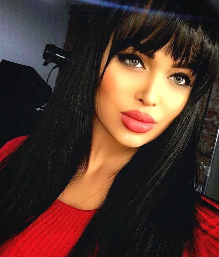 Нита Кузьмина с челкой