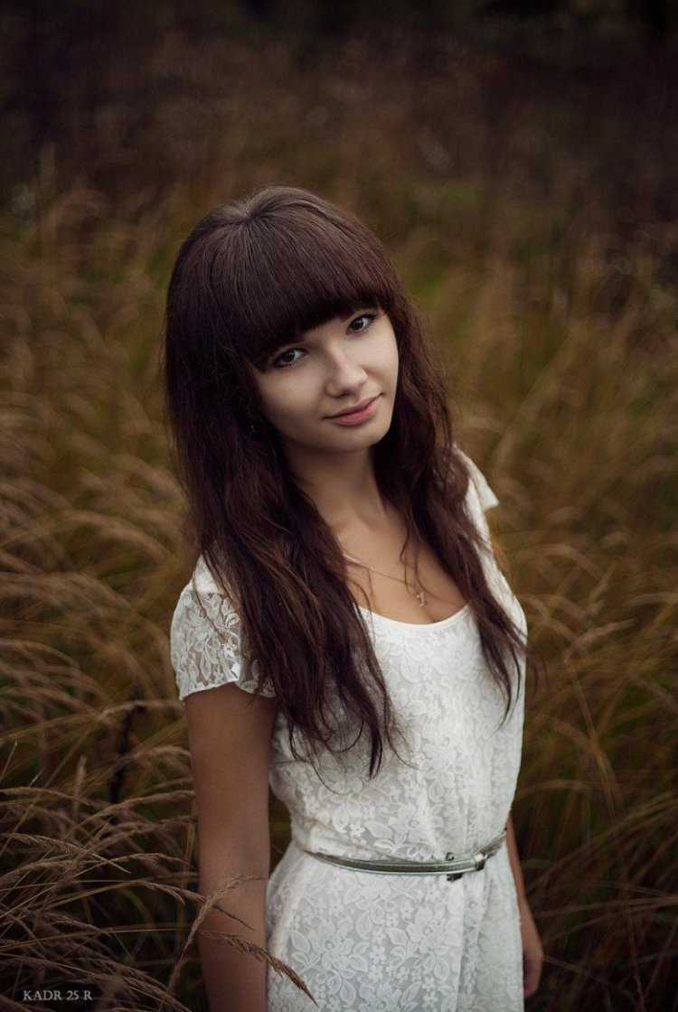 Красивые девушки с челкой