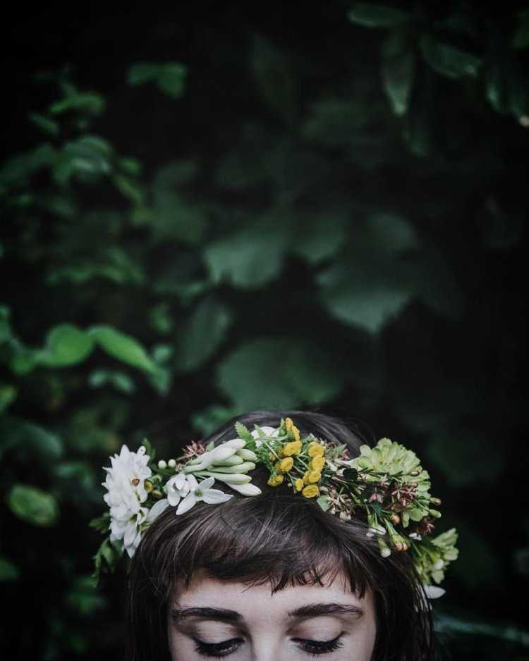 Венок из лесных цветов