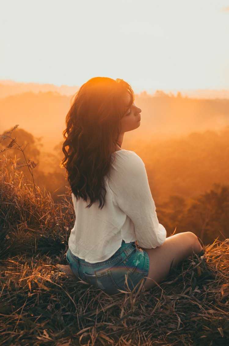 Девушка со спины