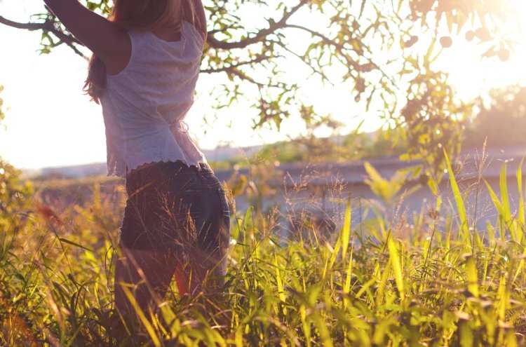 Девушка сзади