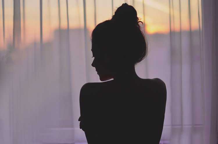 Женщина со спины