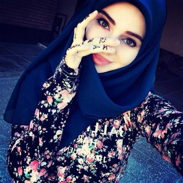 Айша Курбанова