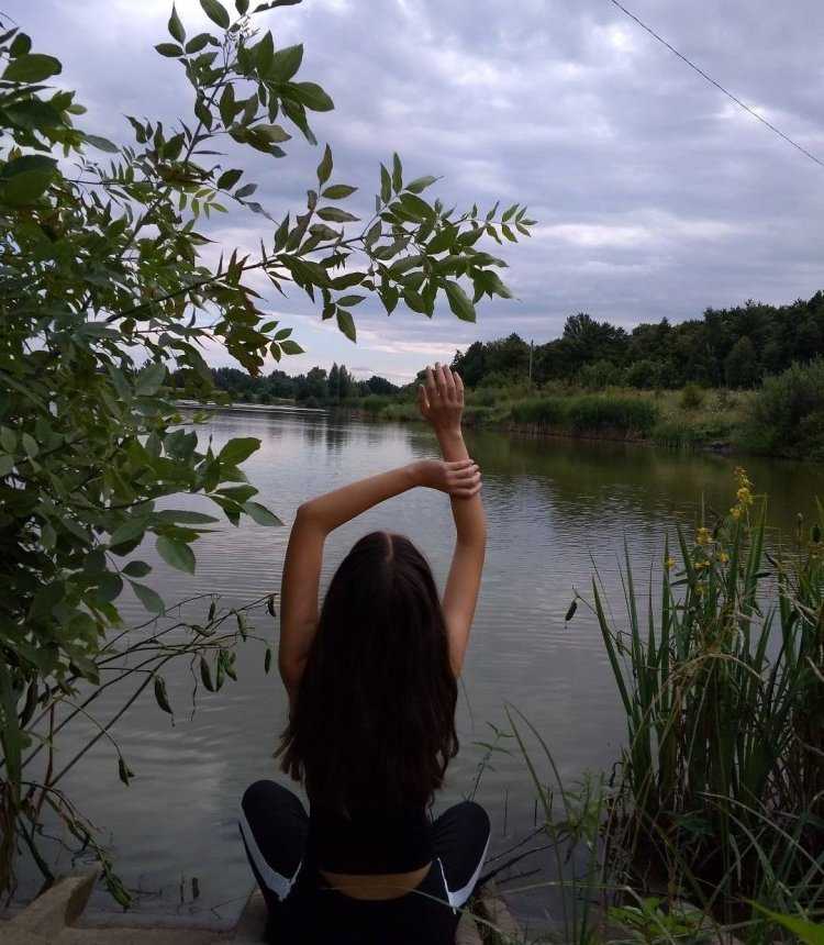 Позы для фото на озере