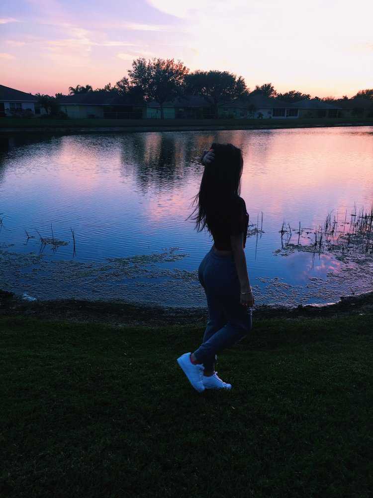 Красивые девушки без лица