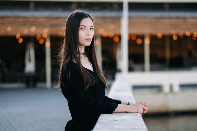 Брюнетки с длинными волосами