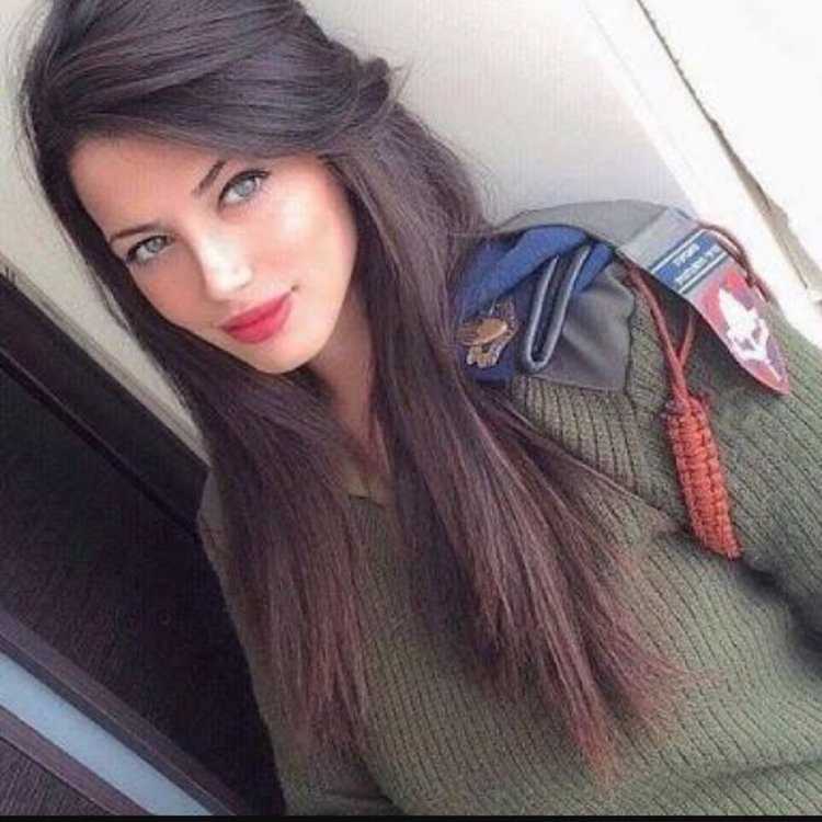 Еврейка селфи