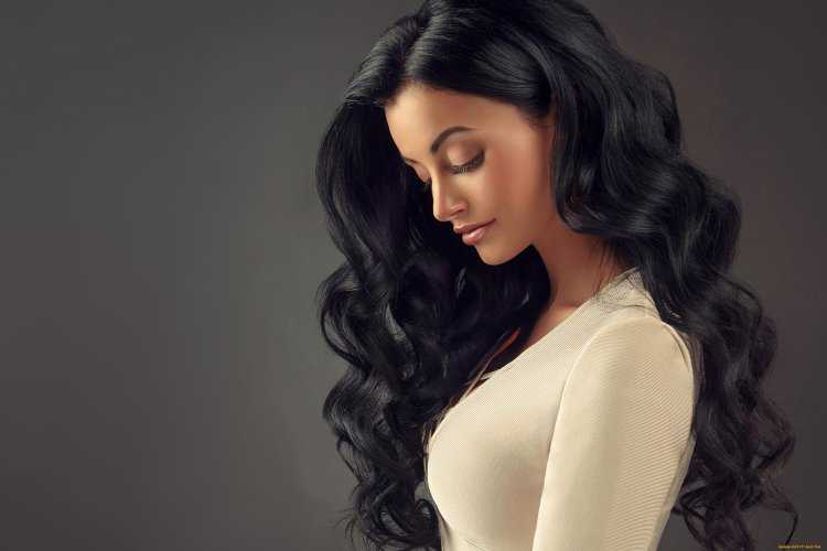 Девушка с красивой прической брюнетка21