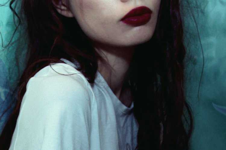 Красные губы Эстетика