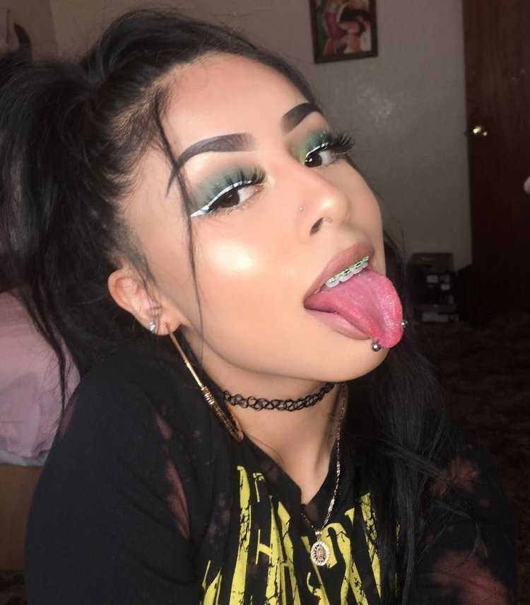 Фото красивые tongue фетиш