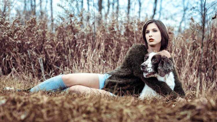 Фотосессия девушка с спаниелем