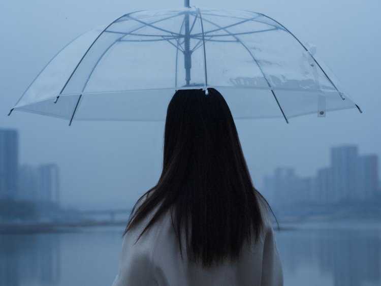 Одиночество девушка дождь