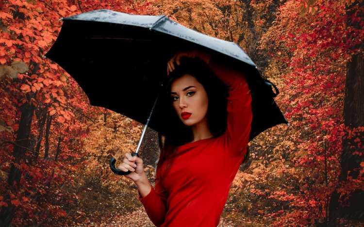 Девушка с зонтом брюнетка13