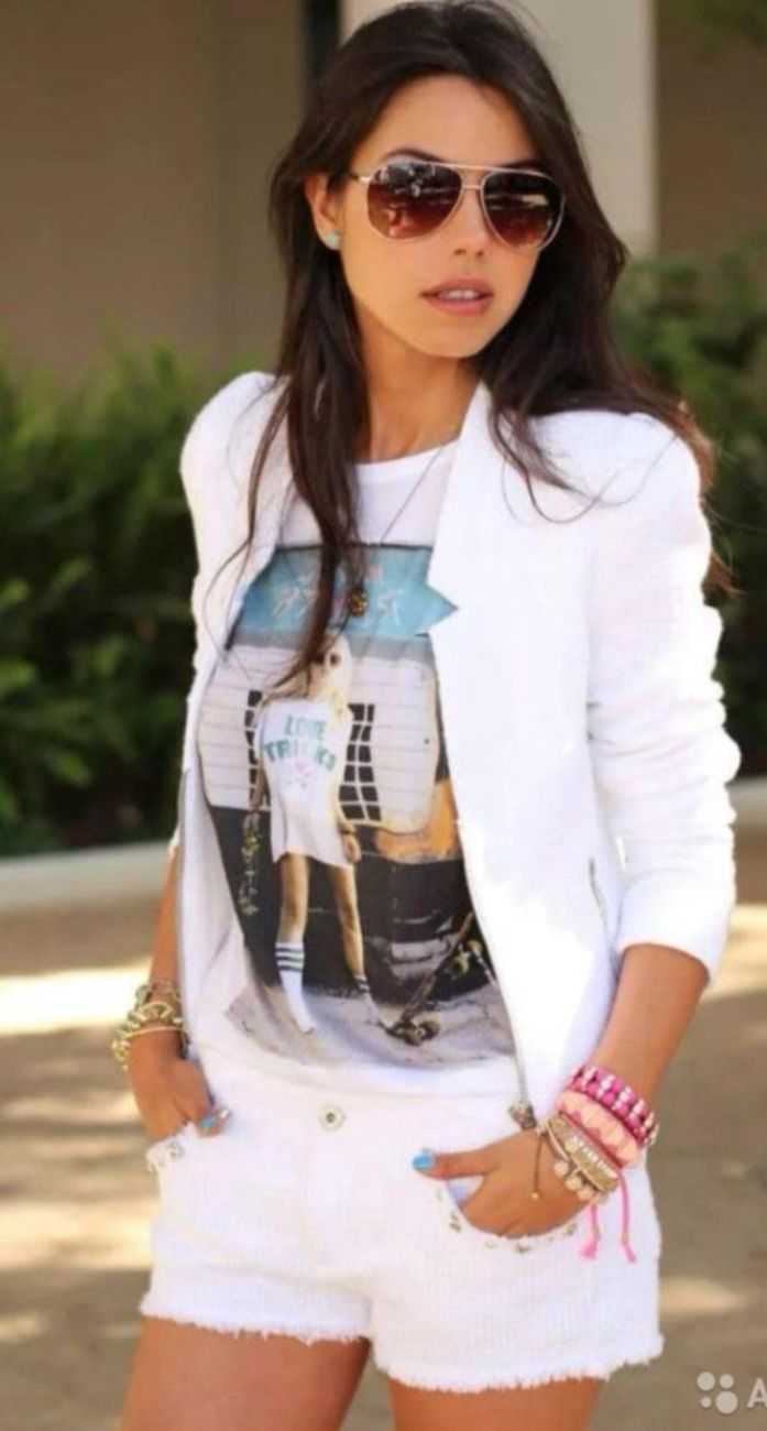 Красивая модная одежда для девушек