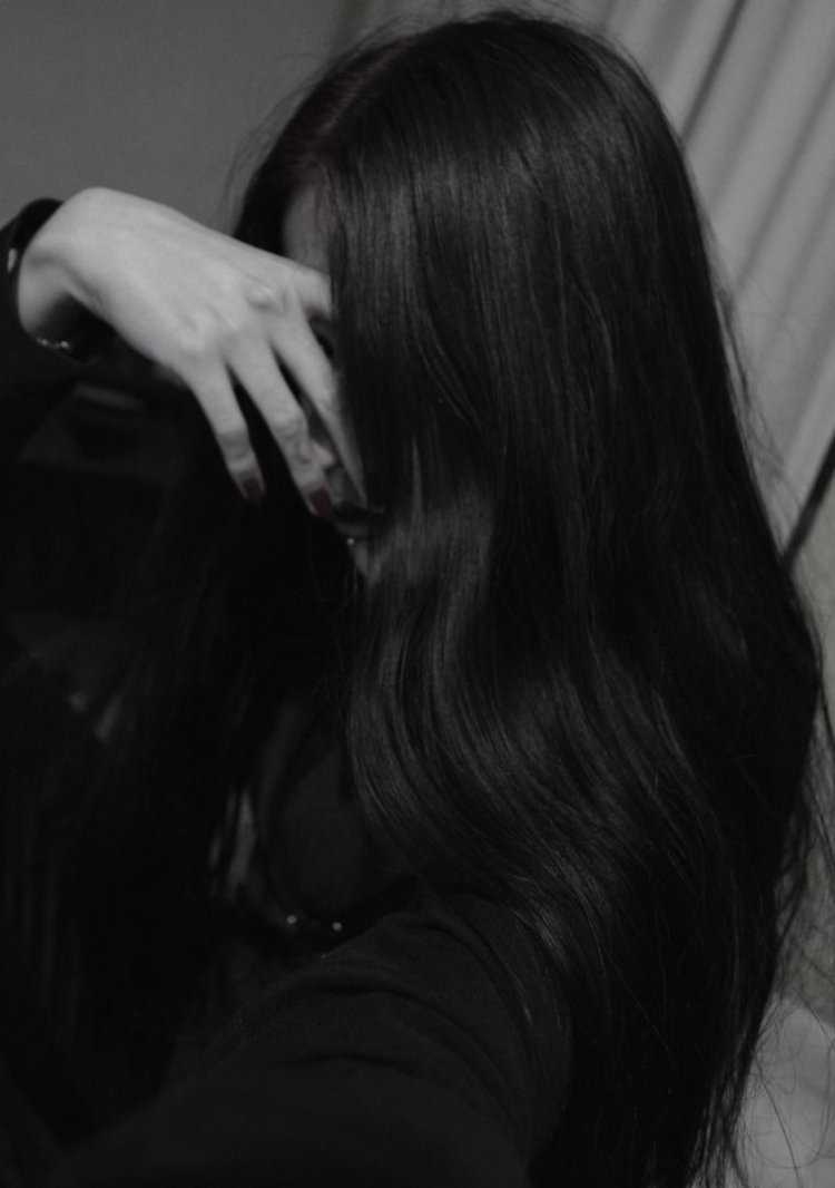 Девушка темная брюнетка72