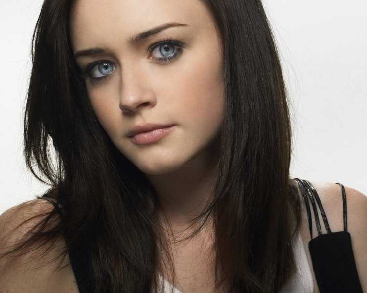 Девушки актрисы голливуда брюнетки54