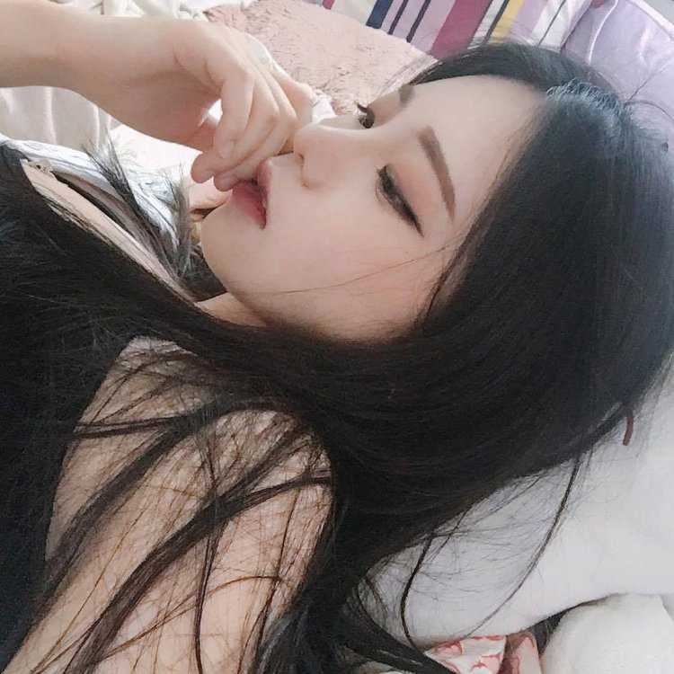 Кореянка Ким Лина без лицо