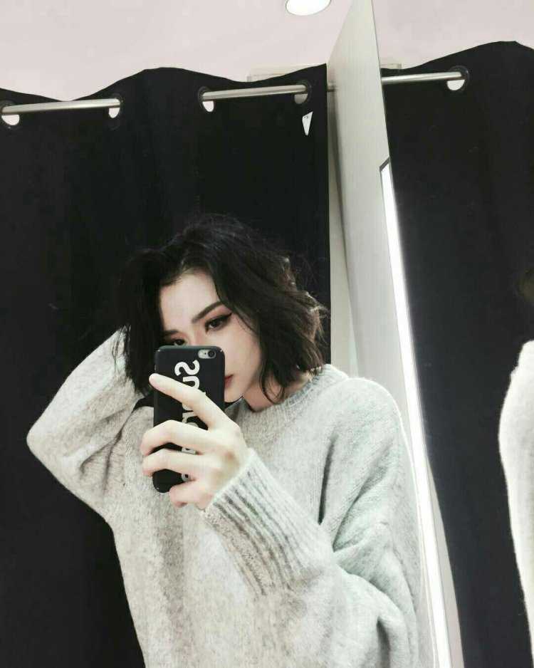 Девушка с каре Эстетика