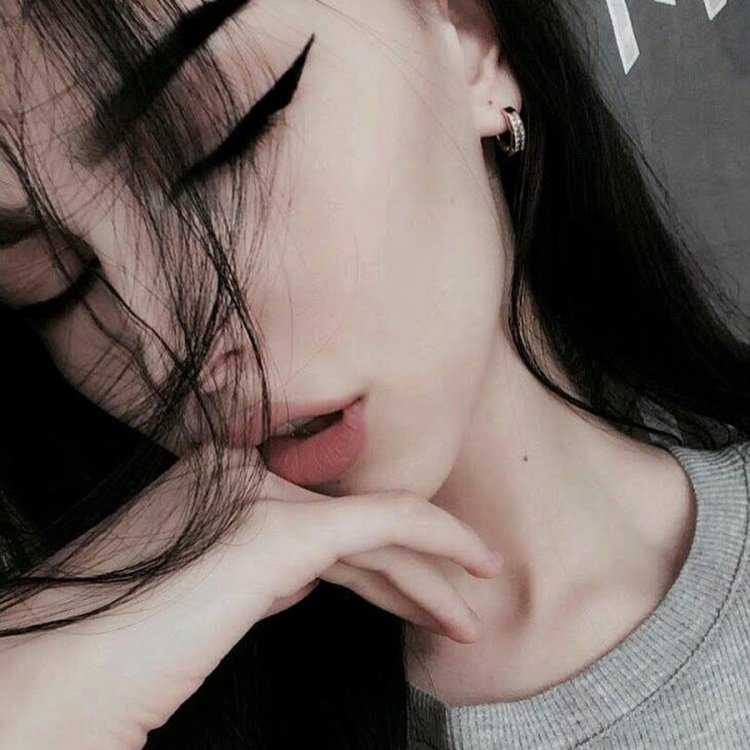 Пол лица девушки