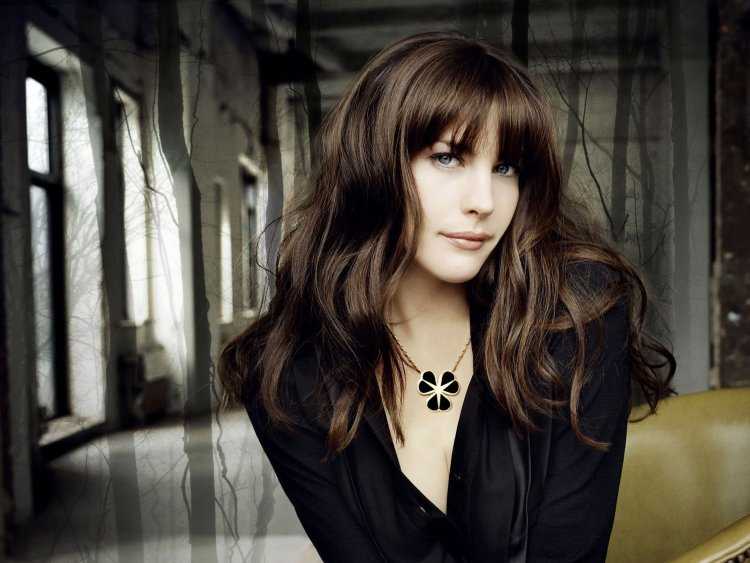 Лив Тайлер стрижки