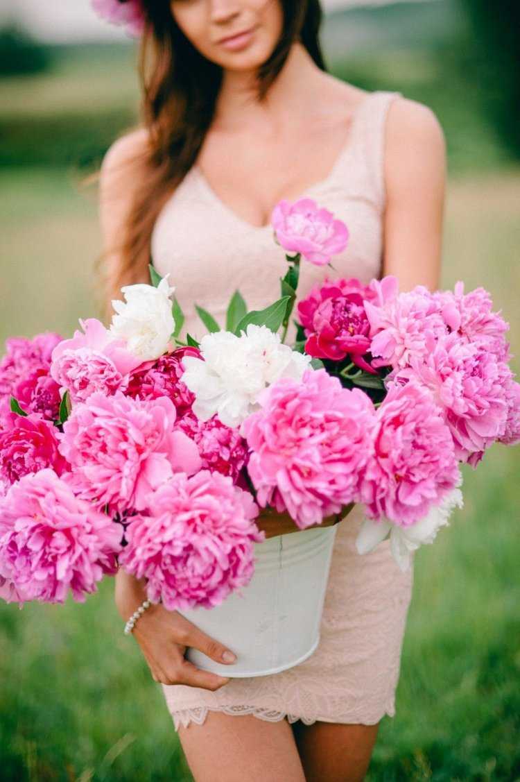 Фотосессия с пионами