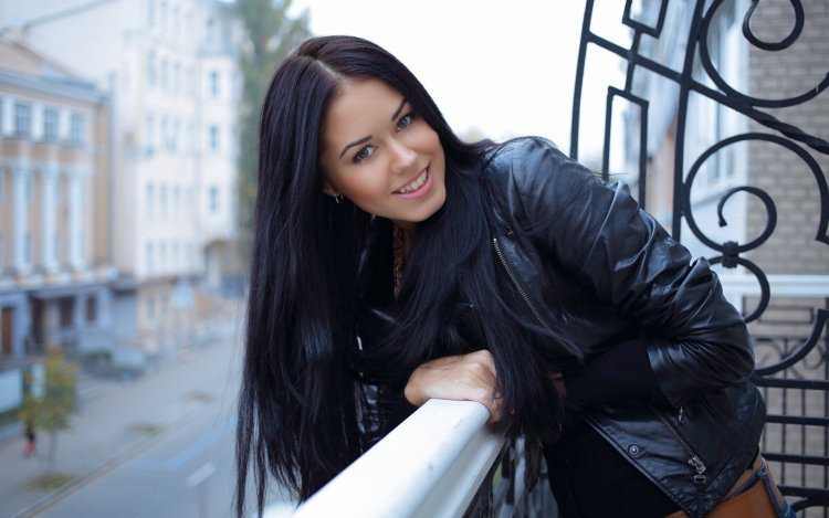 Девушки реальные брюнетки51