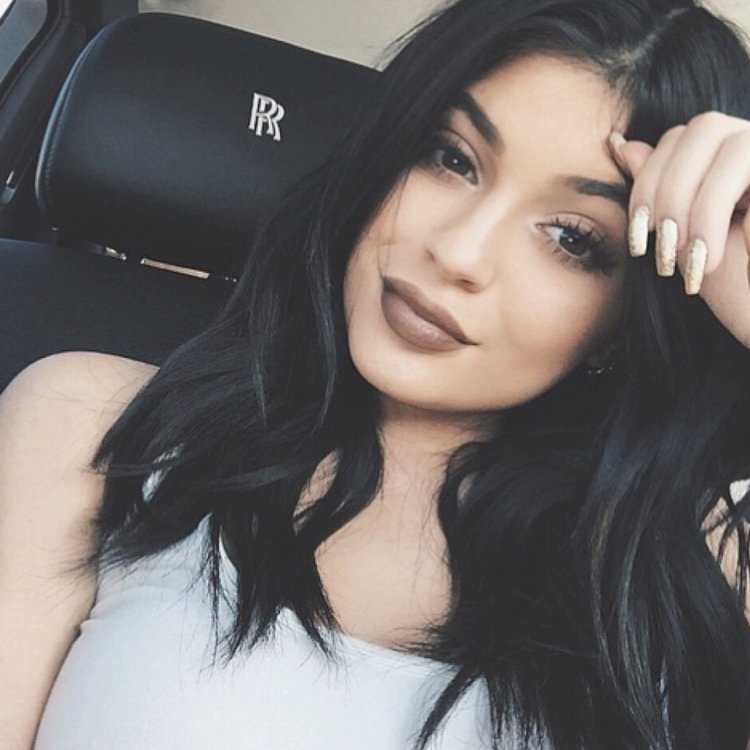 Девушки реальные брюнетки52