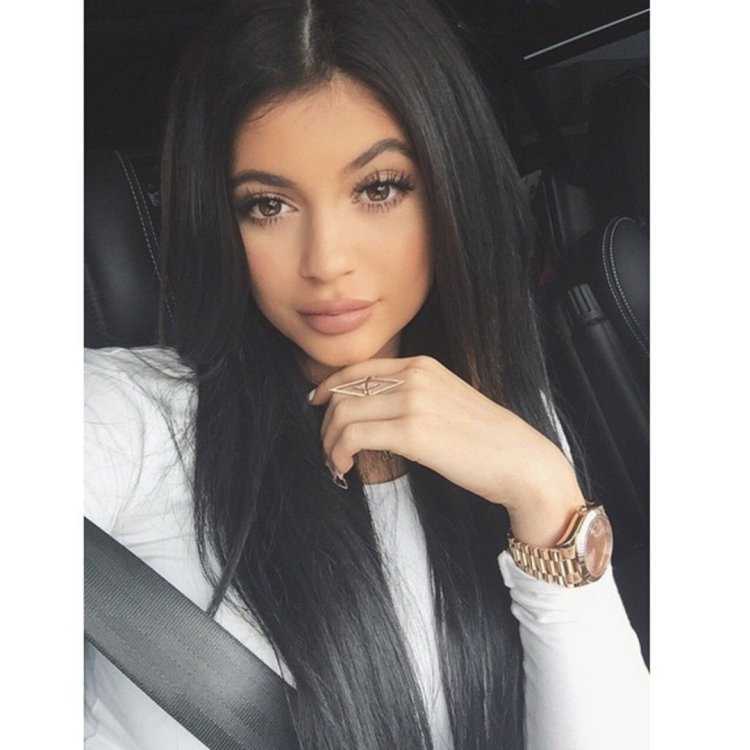 Кайли Дженнер селфи