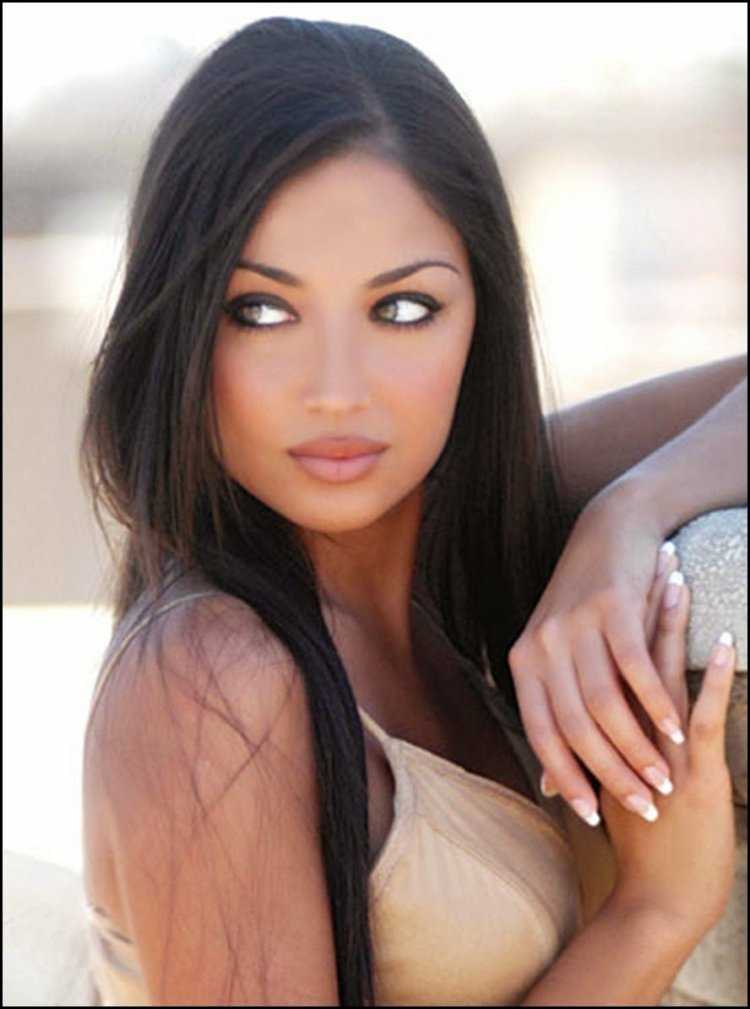 Иранская модель Клаудия Линкс