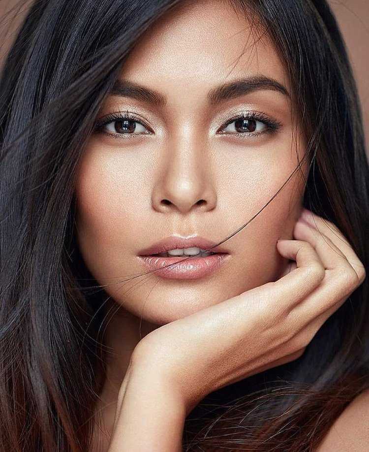 Красивые азиатские глаза