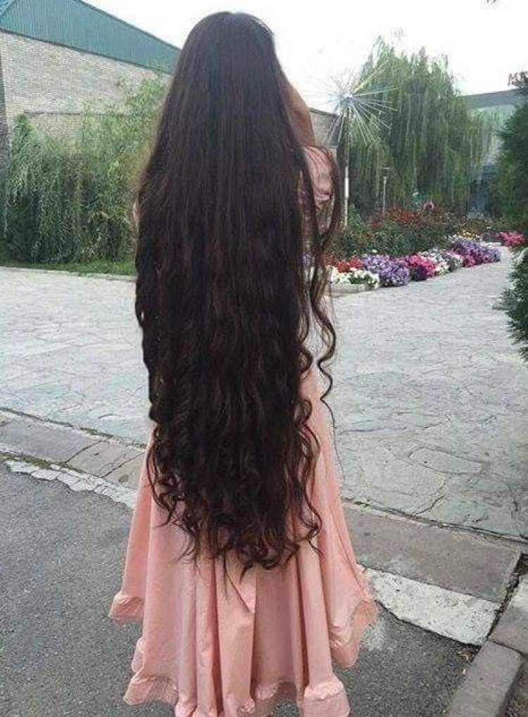 Длинные волосы со спины