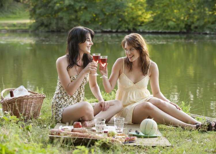Пикник с подругой