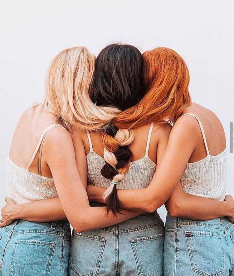 Три подруги