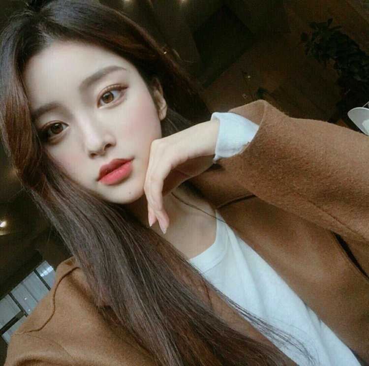 Кореянки Kim na Hee