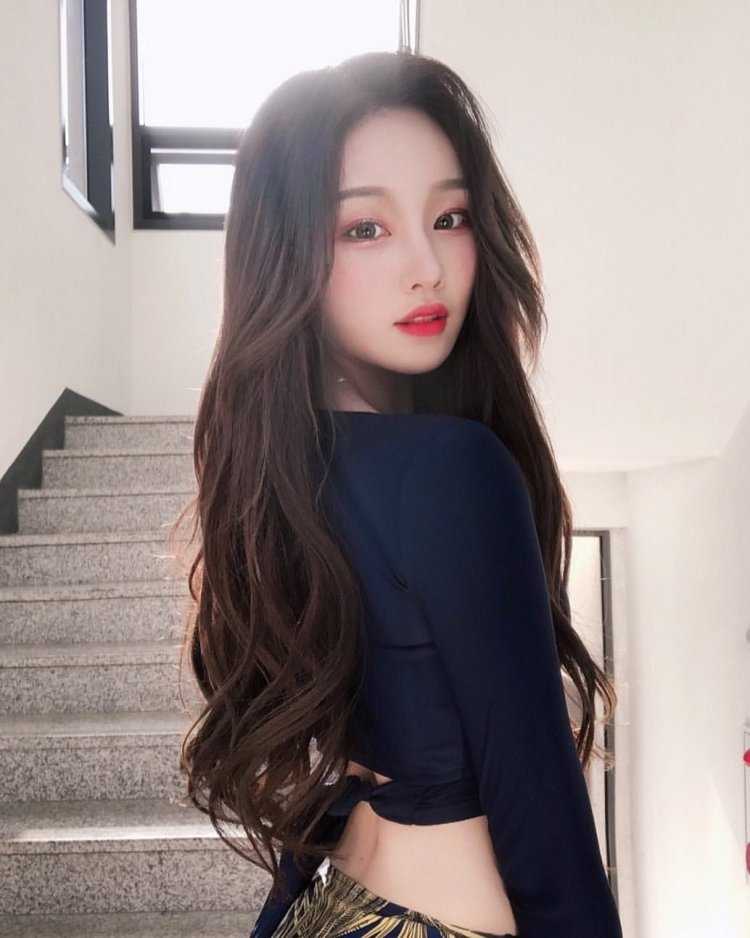 Han Kyung кореянка