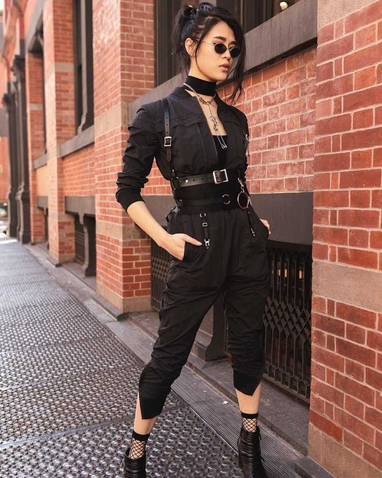 Чёрная одежда для девушек