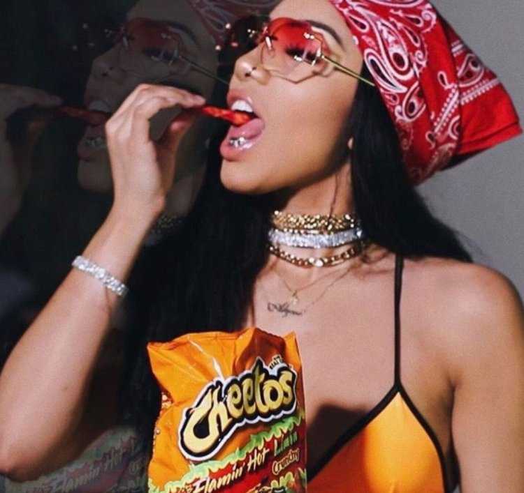 Bitch девушки