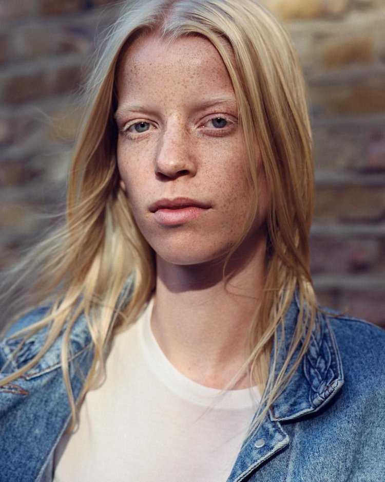 Алесс Уилсон модель