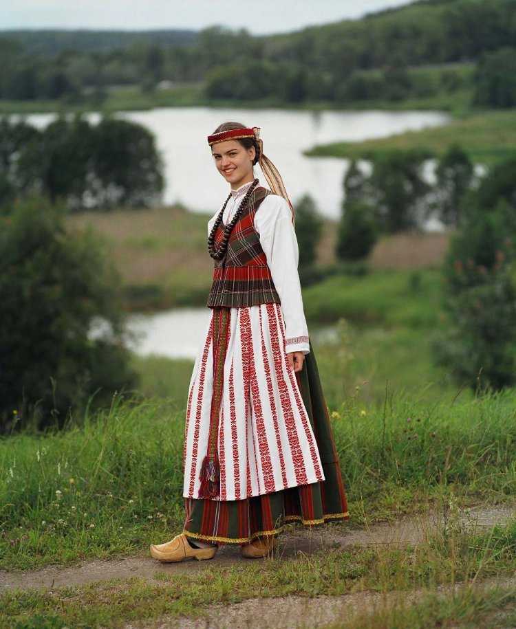Литовский народный костюм Аукштайтии